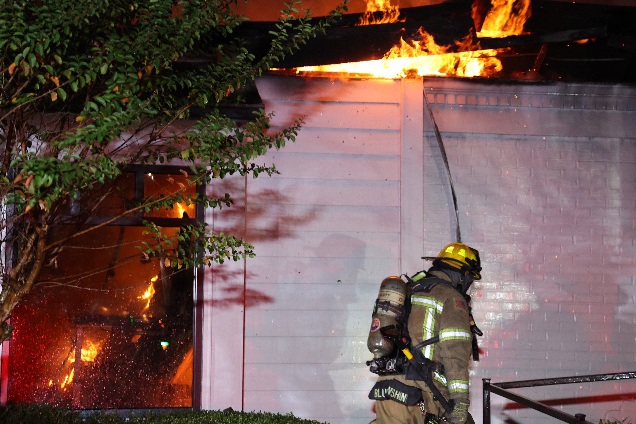 FireOfficeBuilding --FireFighters - Buford-10