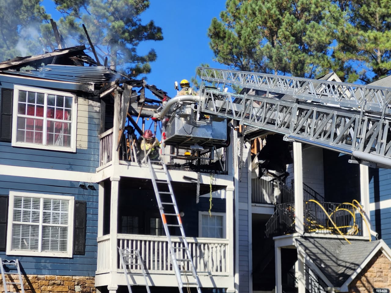 HouseFire -- FireFighters -- Norcross-2