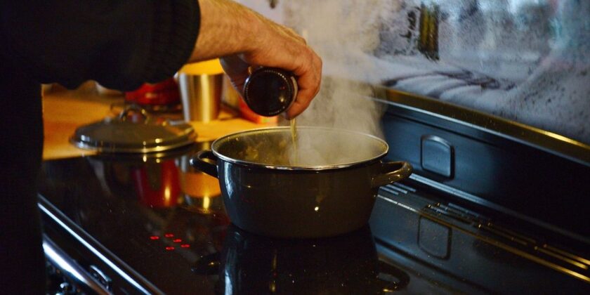 Avoid Kitchen Fire Accidents During Holidays – Safety Tips